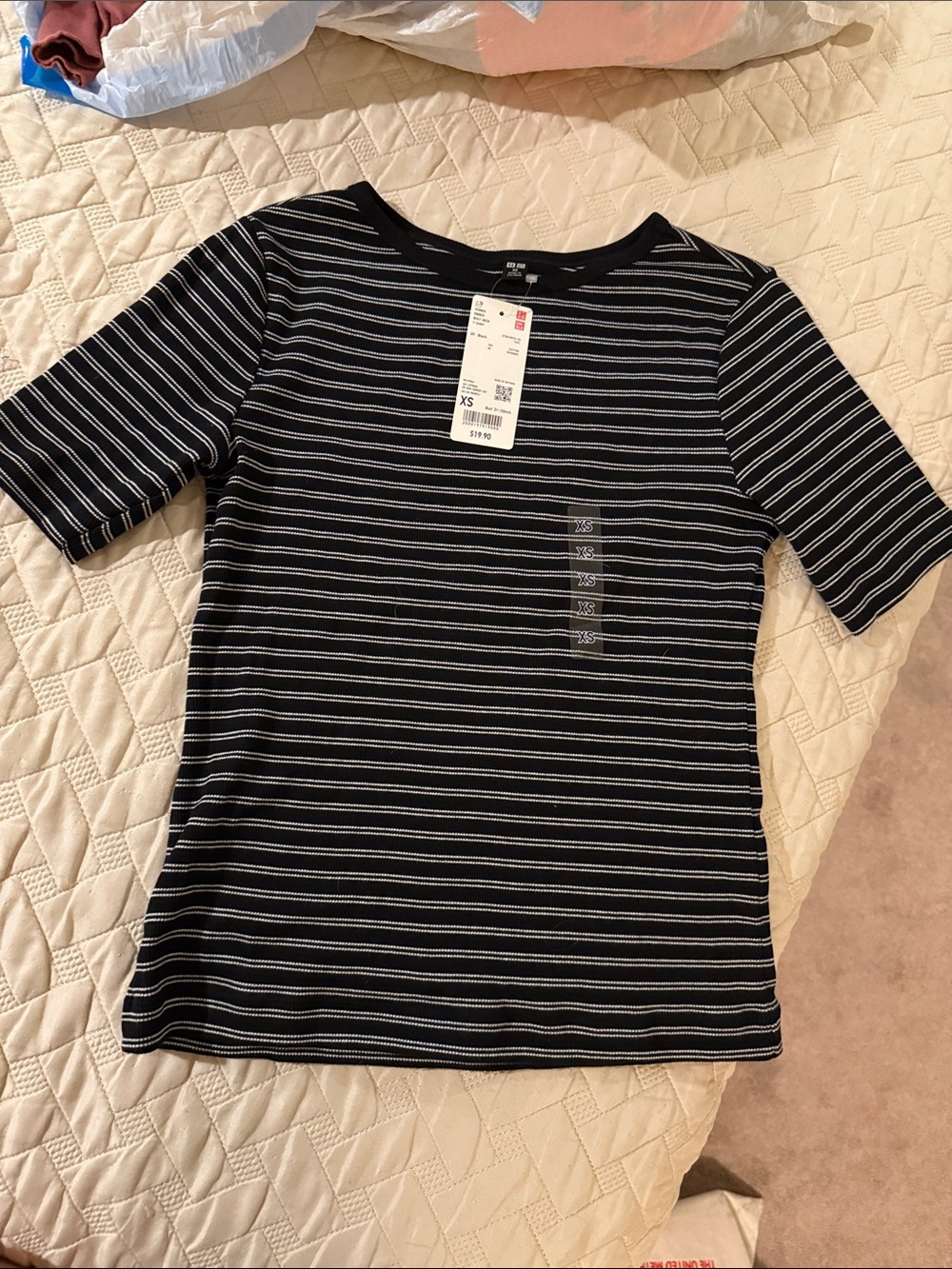 NWT Uniqlo Black and White Striped Short Sleeve Top XS